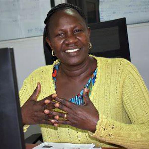 Freda Bella Anek